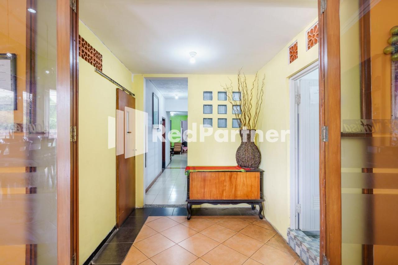 Nafisa Homestay Syariah Near Jatim Park 3 Batu Mitra Reddoorz Malang Extérieur photo