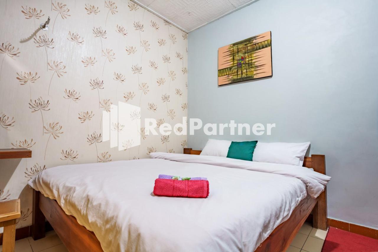 Nafisa Homestay Syariah Near Jatim Park 3 Batu Mitra Reddoorz Malang Extérieur photo