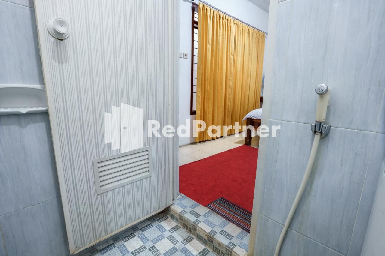 Nafisa Homestay Syariah Near Jatim Park 3 Batu Mitra Reddoorz Malang Extérieur photo