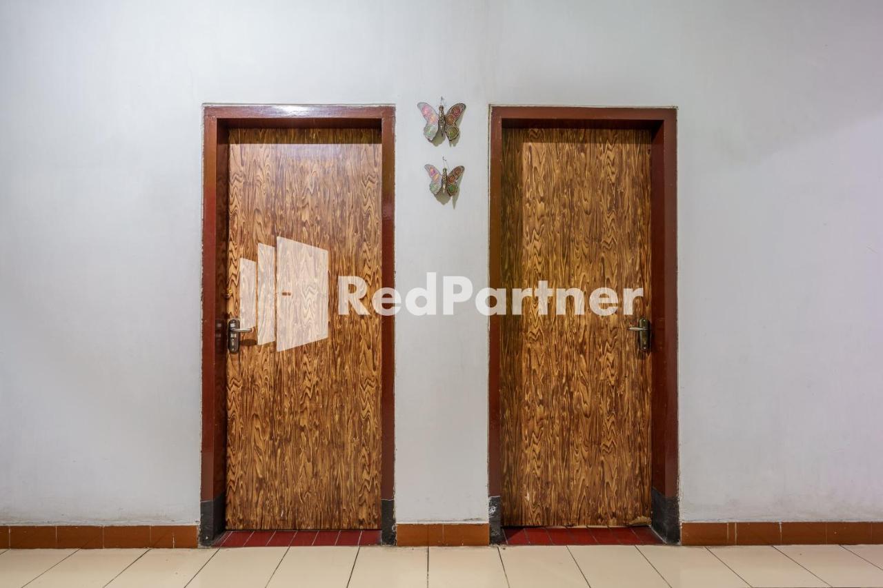 Nafisa Homestay Syariah Near Jatim Park 3 Batu Mitra Reddoorz Malang Extérieur photo