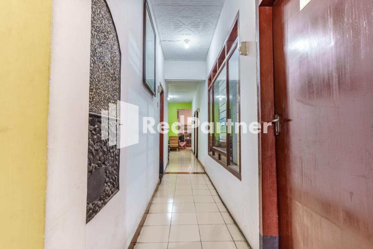 Nafisa Homestay Syariah Near Jatim Park 3 Batu Mitra Reddoorz Malang Extérieur photo