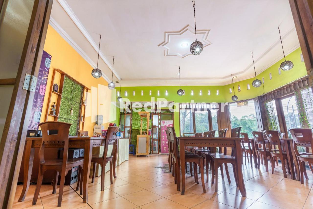 Nafisa Homestay Syariah Near Jatim Park 3 Batu Mitra Reddoorz Malang Extérieur photo