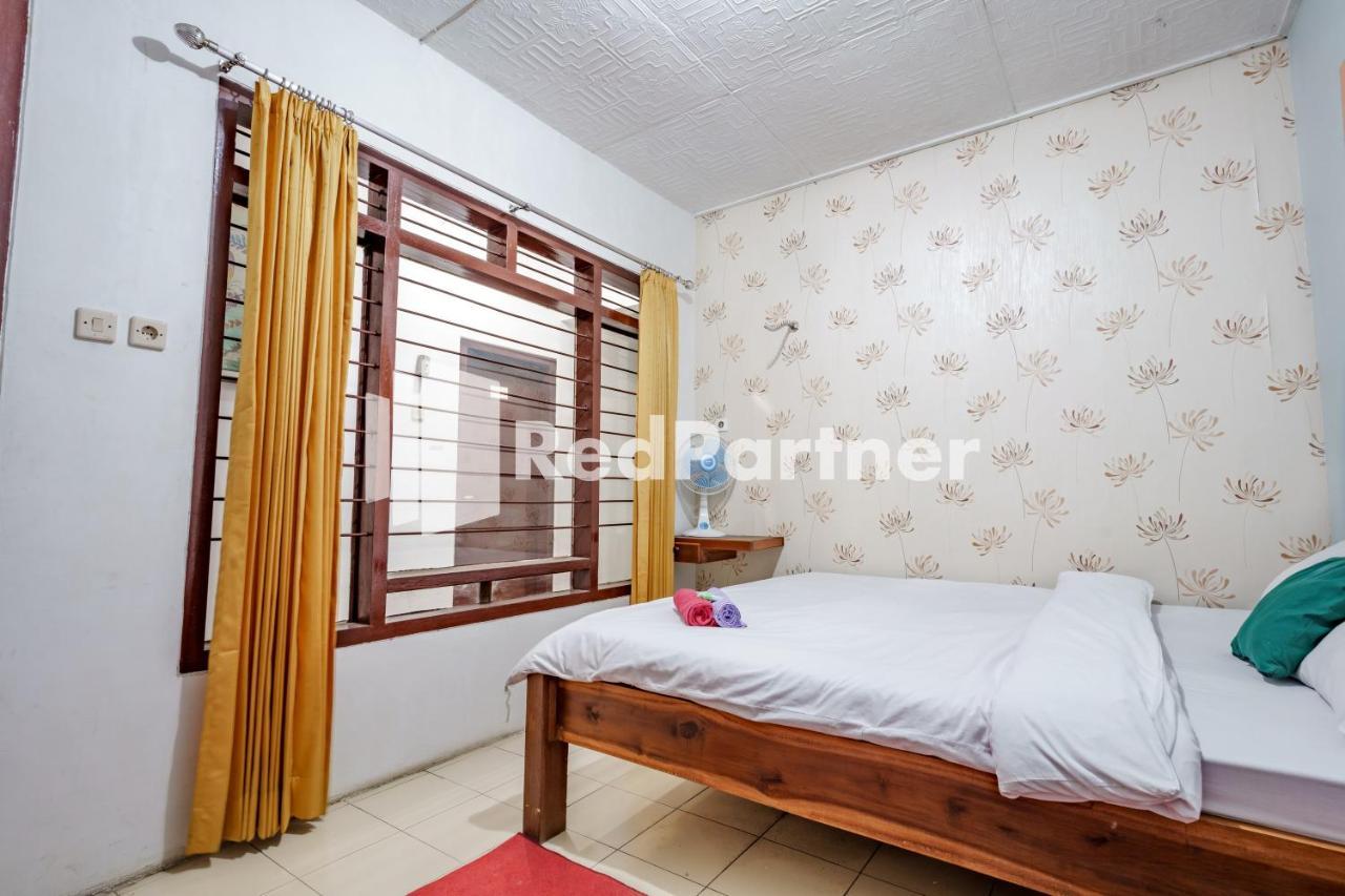 Nafisa Homestay Syariah Near Jatim Park 3 Batu Mitra Reddoorz Malang Extérieur photo